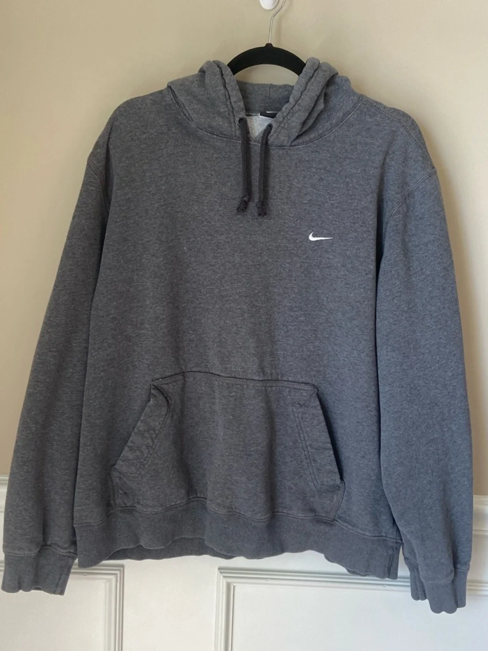 Nike‎ Charcoal Gray Pullover Hoodie with White Swoosh XXL